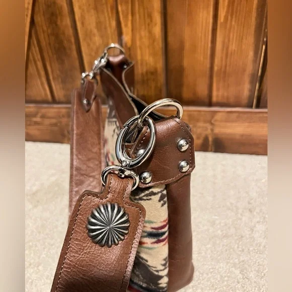 Handcrafted Leather Western Bag with Wool Inlay - Picture 6 of 10